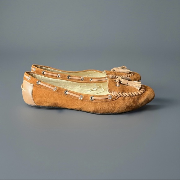 Isaac Mizrah Tan Suede Women's Loafers - Picture 2 of 9